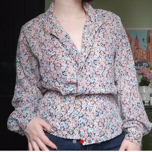 VINTAGE floral blouse!